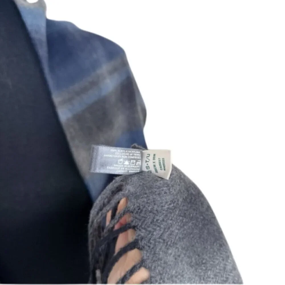 Roots Unisex One Size Fringe Plaid Soft Grey Scarf